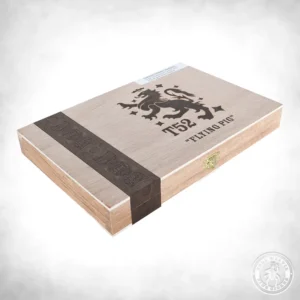 Drew Estate Liga Privada T52 Flying Pig closed box-12