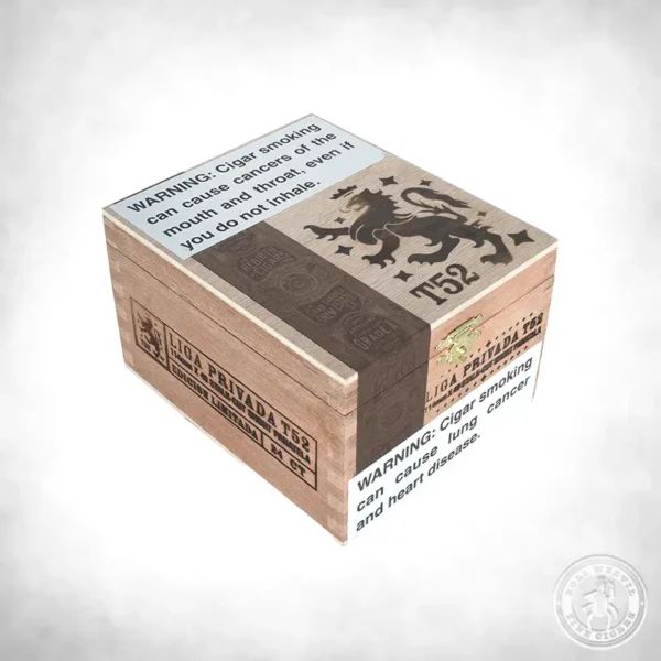 Drew Estate Liga Privada T52 Short Panatela closed box-24