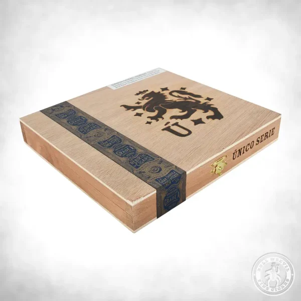 Drew Estate Liga Privada Unico Velvet Rat closed box-10
