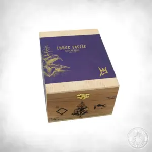 Cavalier Geneve Inner Circle Toro closed box-24