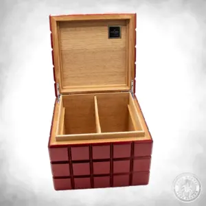 Colibri Heritage Humidor red open