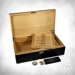 Valentino Noir Humidor 250ct open accessories